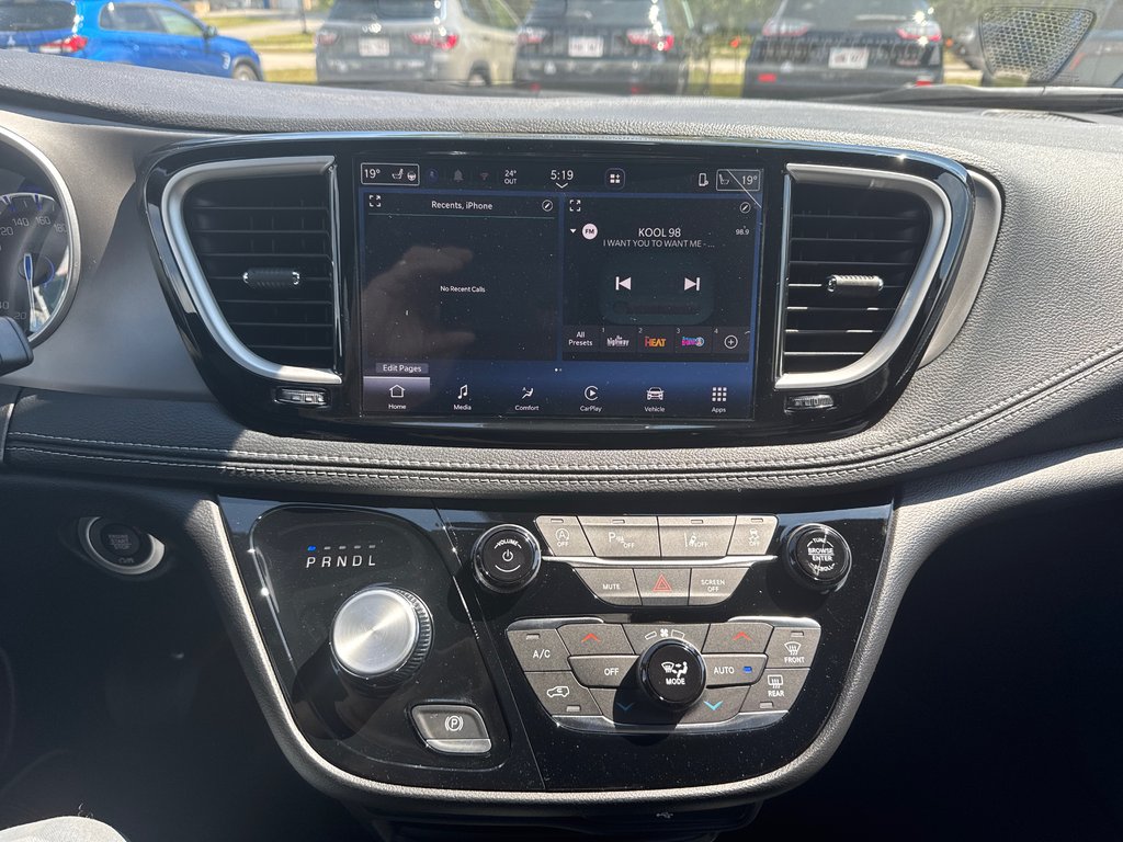 2027 Chrysler Pacifica SELECT AWD in Sussex, New Brunswick - 20 - w1024h768px