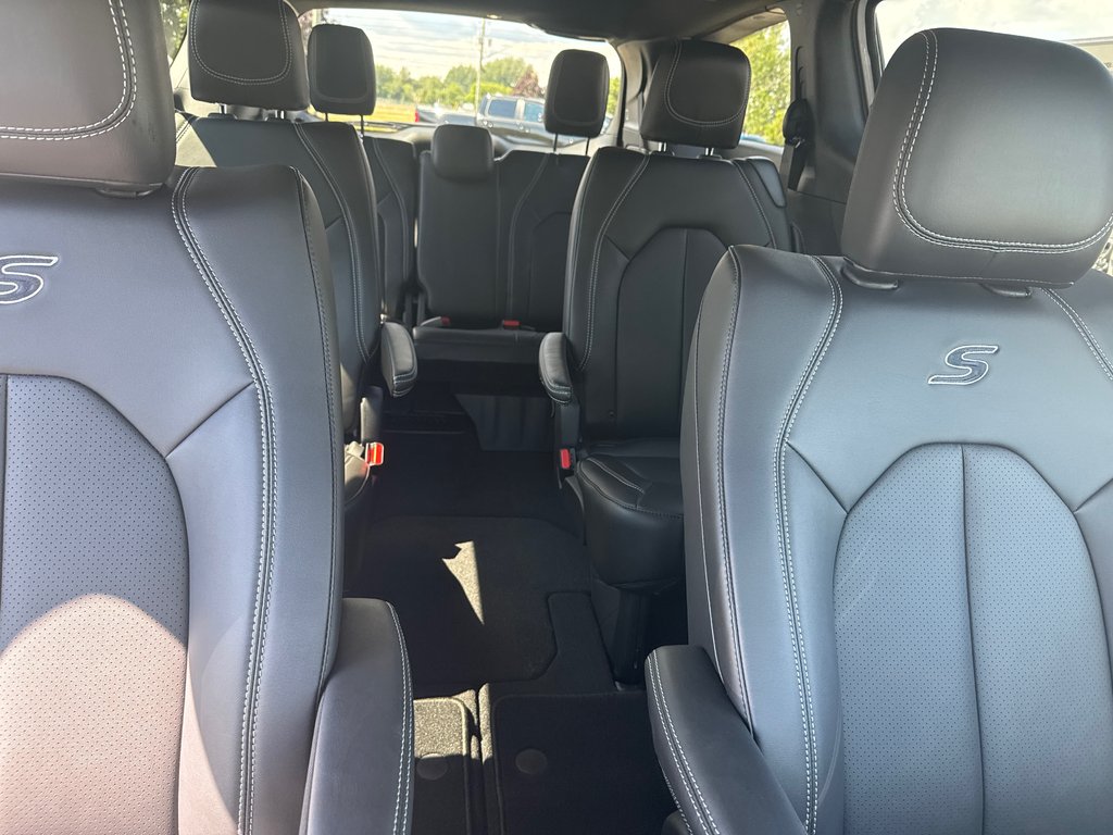 2027 Chrysler Pacifica SELECT AWD in Sussex, New Brunswick - 28 - w1024h768px