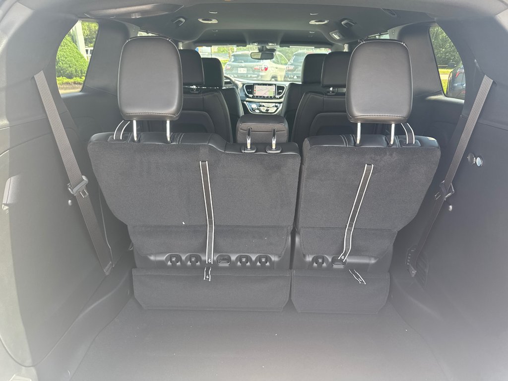 2027 Chrysler Pacifica SELECT AWD in Sussex, New Brunswick - 32 - w1024h768px