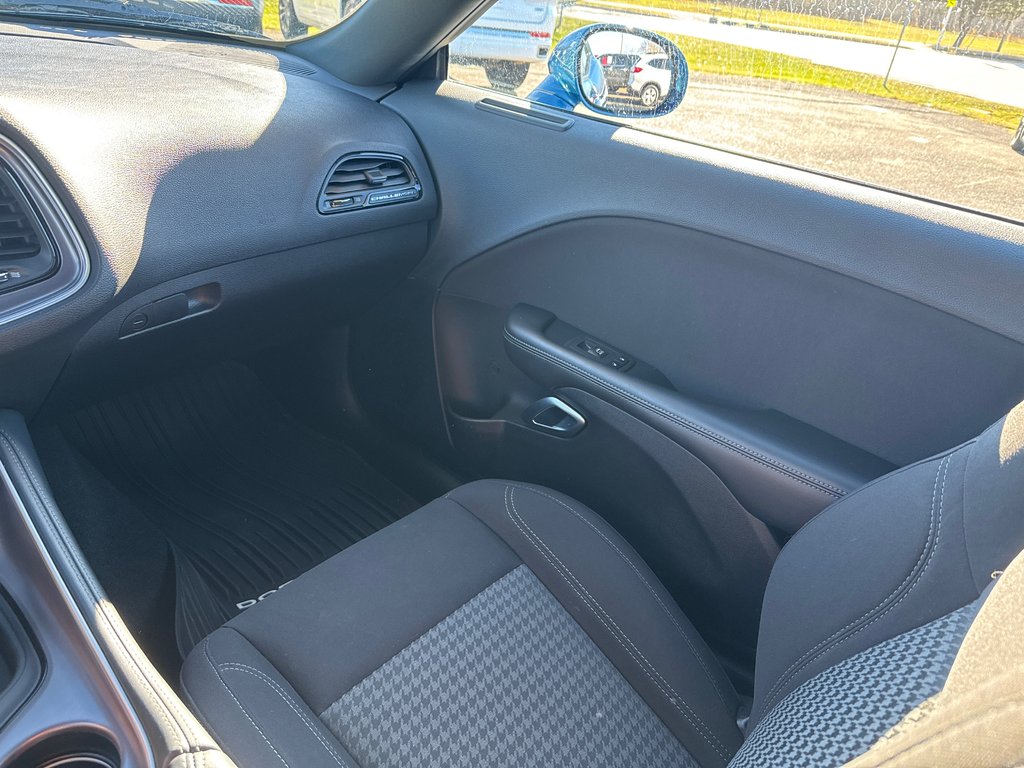 2021 Dodge Challenger SXT in Sussex, New Brunswick - 28 - w1024h768px