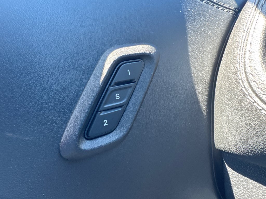 2022 Dodge Challenger R/T in Sussex, New Brunswick - 13 - w1024h768px