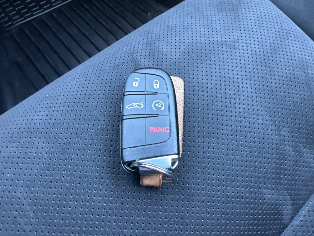 2022 Dodge Challenger R/T in Sussex, New Brunswick - 32 - w1024h768px