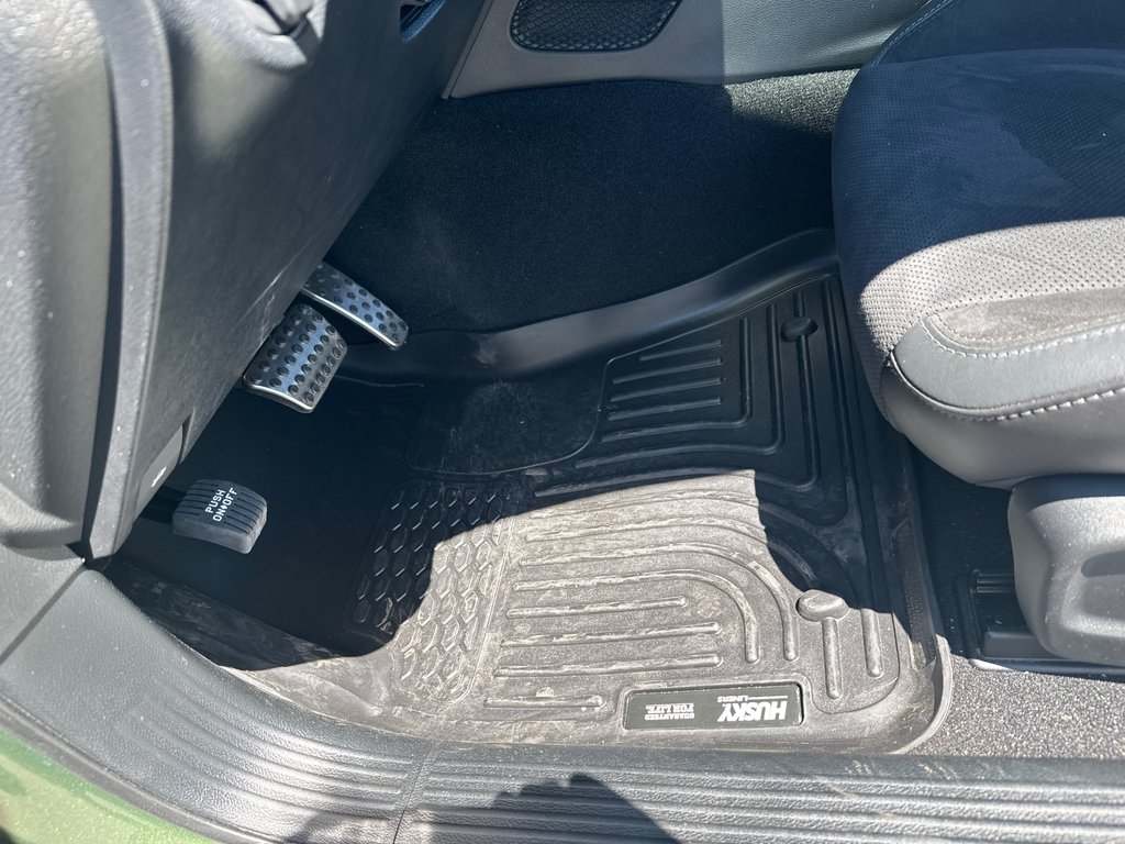 2022 Dodge Challenger R/T in Sussex, New Brunswick - 16 - w1024h768px