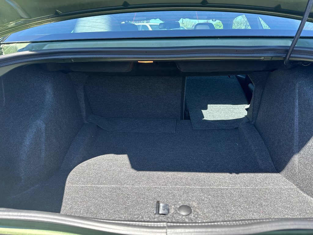 2022 Dodge Challenger R/T in Sussex, New Brunswick - 36 - w1024h768px
