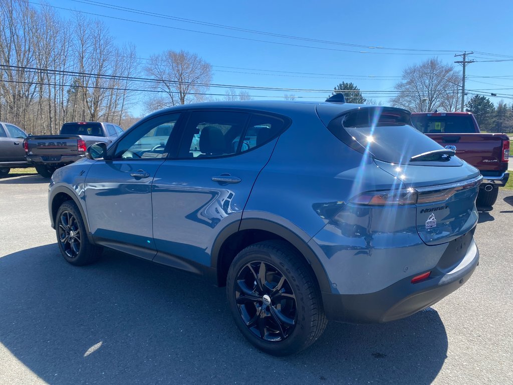 2024  HORNET GT PLUS in Sussex, New Brunswick - 4 - w1024h768px