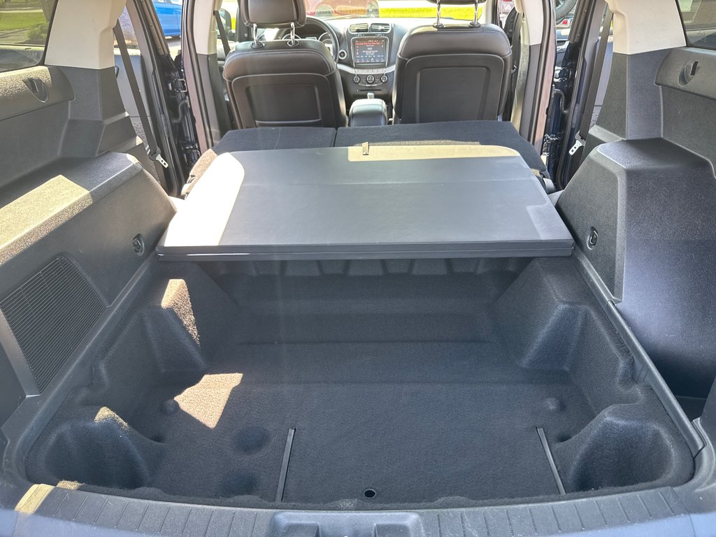 2017 Dodge Journey R/T in Sussex, New Brunswick - 42 - w1024h768px