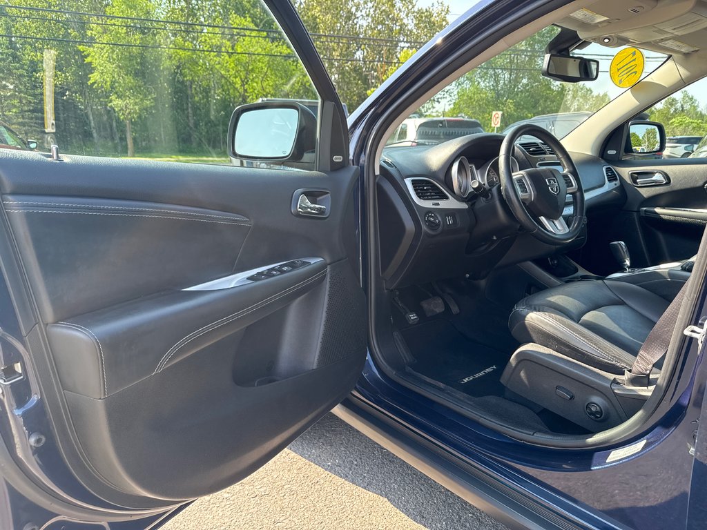 2017 Dodge Journey R/T in Sussex, New Brunswick - 10 - w1024h768px