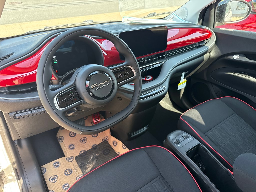 Fiat 500e (RED) Edition 2025 à Saint John, Nouveau-Brunswick - 7 - w1024h768px