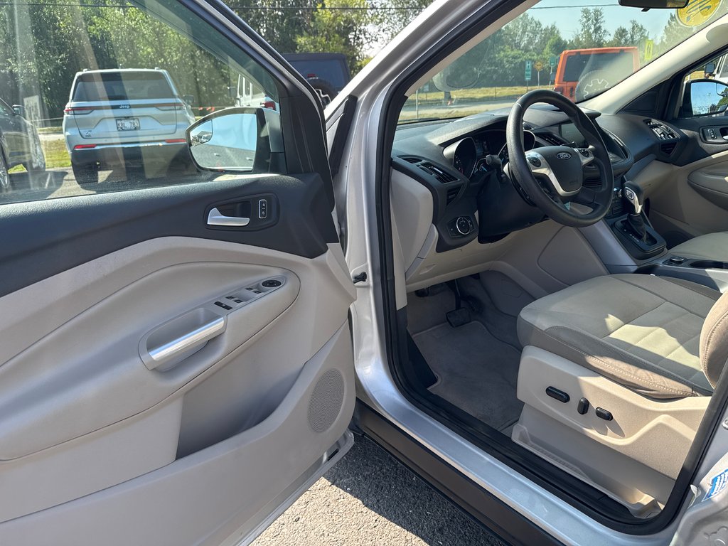 2015 Ford Escape Front Wheel Drive SE in Sussex, New Brunswick - 14 - w1024h768px