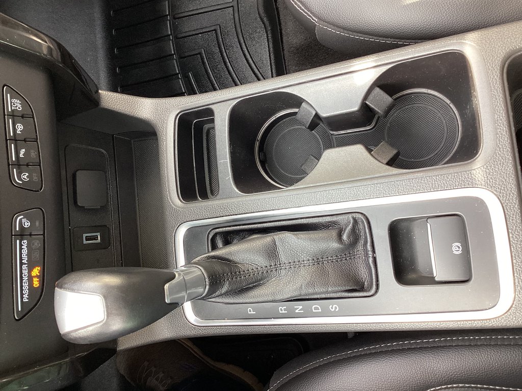 2017 Ford Escape TITANIUM in Saint John, New Brunswick - 24 - w1024h768px