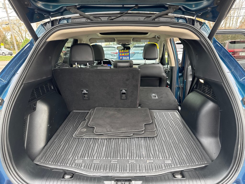 2020 Ford Escape Titanium Hybrid in Sussex, New Brunswick - 46 - w1024h768px