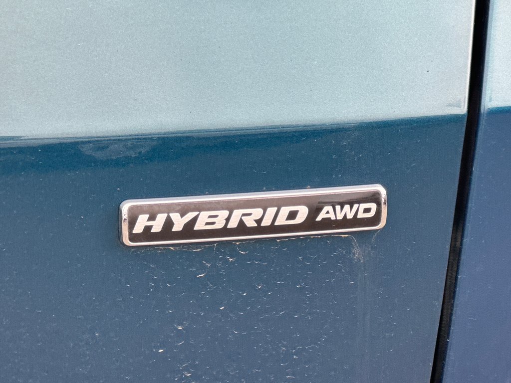 2020 Ford Escape Titanium Hybrid in Sussex, New Brunswick - 6 - w1024h768px