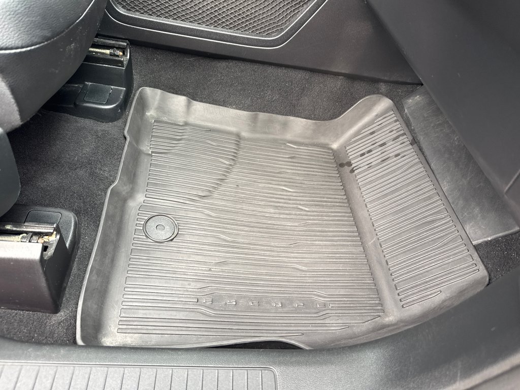 2020 Ford Escape Titanium Hybrid in Sussex, New Brunswick - 18 - w1024h768px