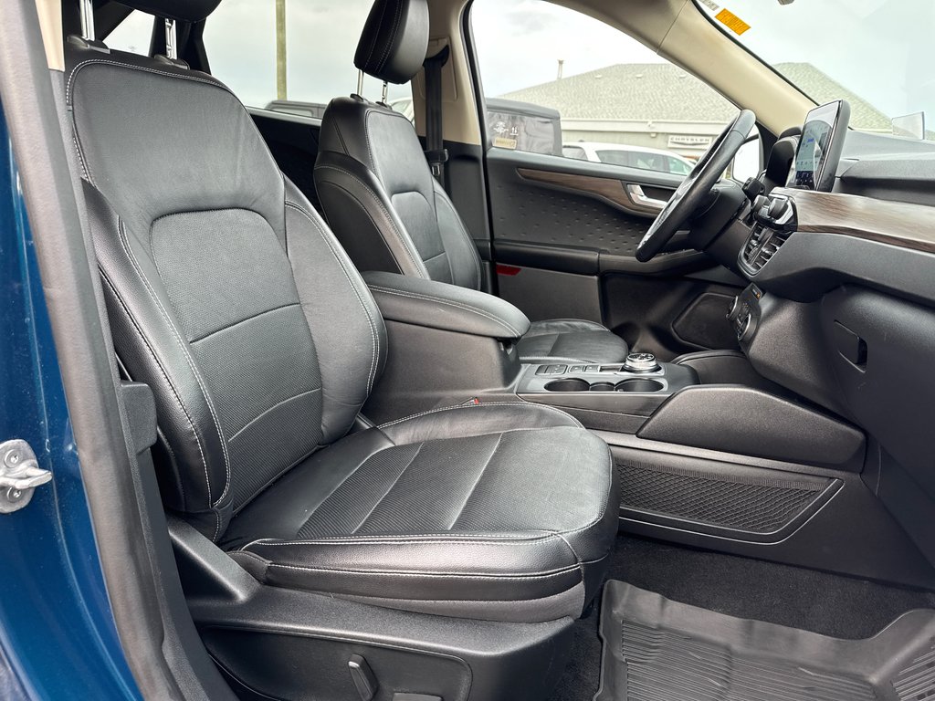 2020 Ford Escape Titanium Hybrid in Sussex, New Brunswick - 20 - w1024h768px
