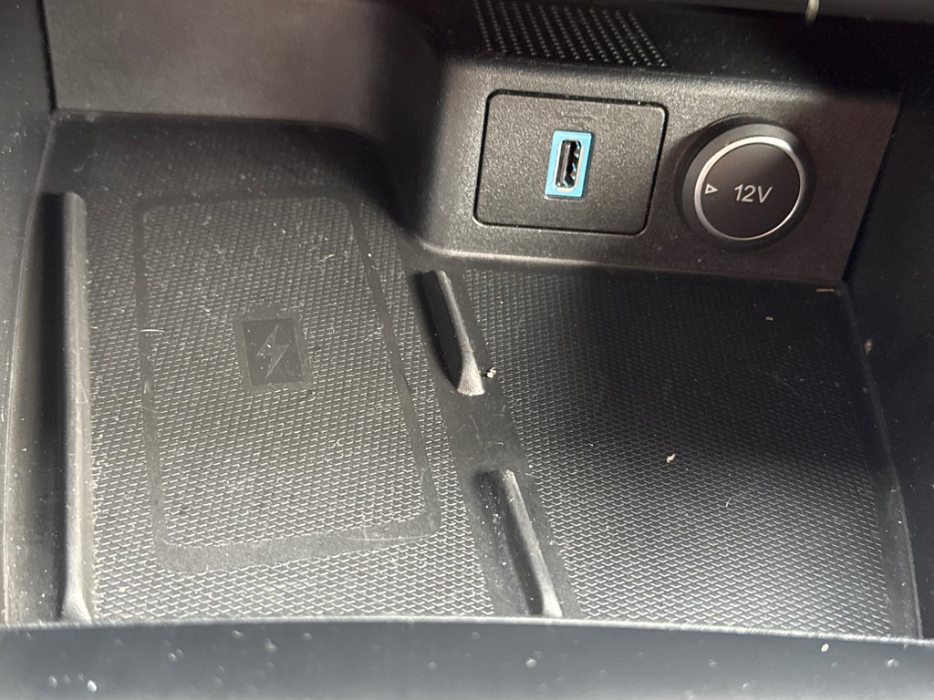 2020 Ford Escape Titanium Hybrid in Sussex, New Brunswick - 35 - w1024h768px