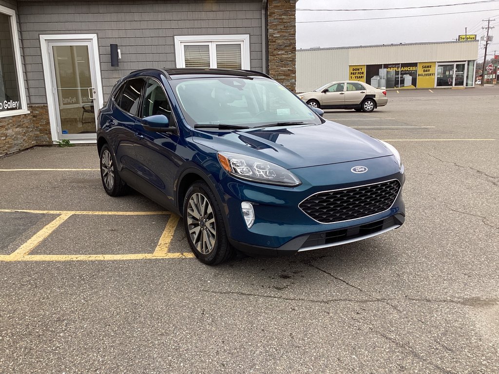 Ford ESCAPE TITANIUM HYBRID 2020 à Saint John, Nouveau-Brunswick - 2 - w1024h768px