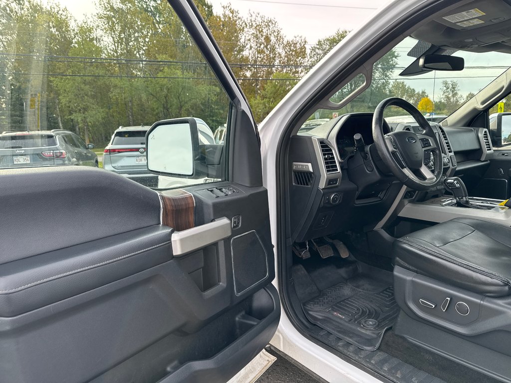 2015 Ford F-150 Lariat in Sussex, New Brunswick - 15 - w1024h768px