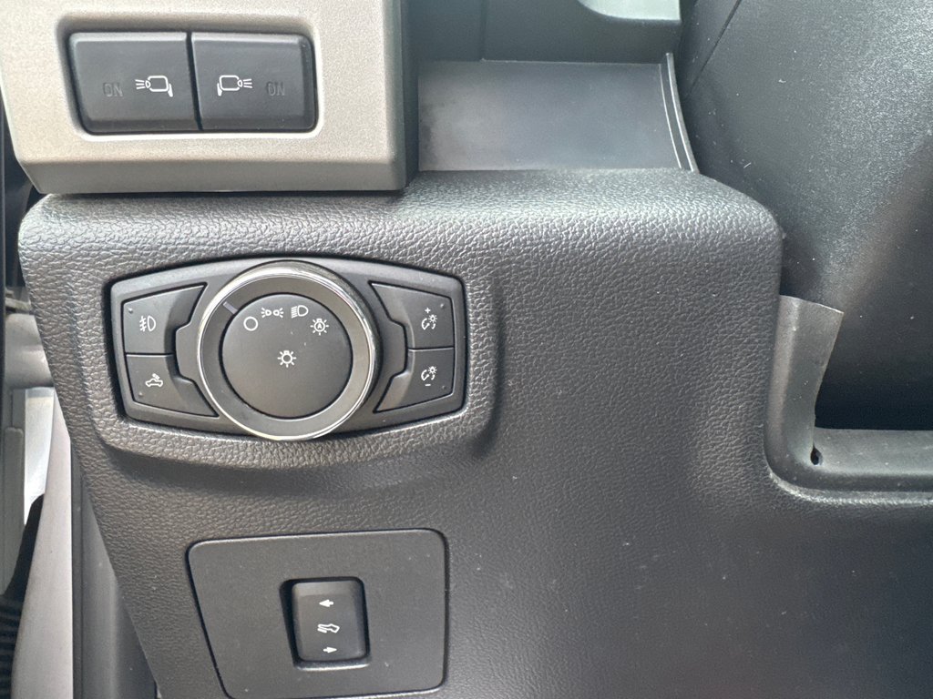 2015 Ford F-150 Lariat in Sussex, New Brunswick - 29 - w1024h768px