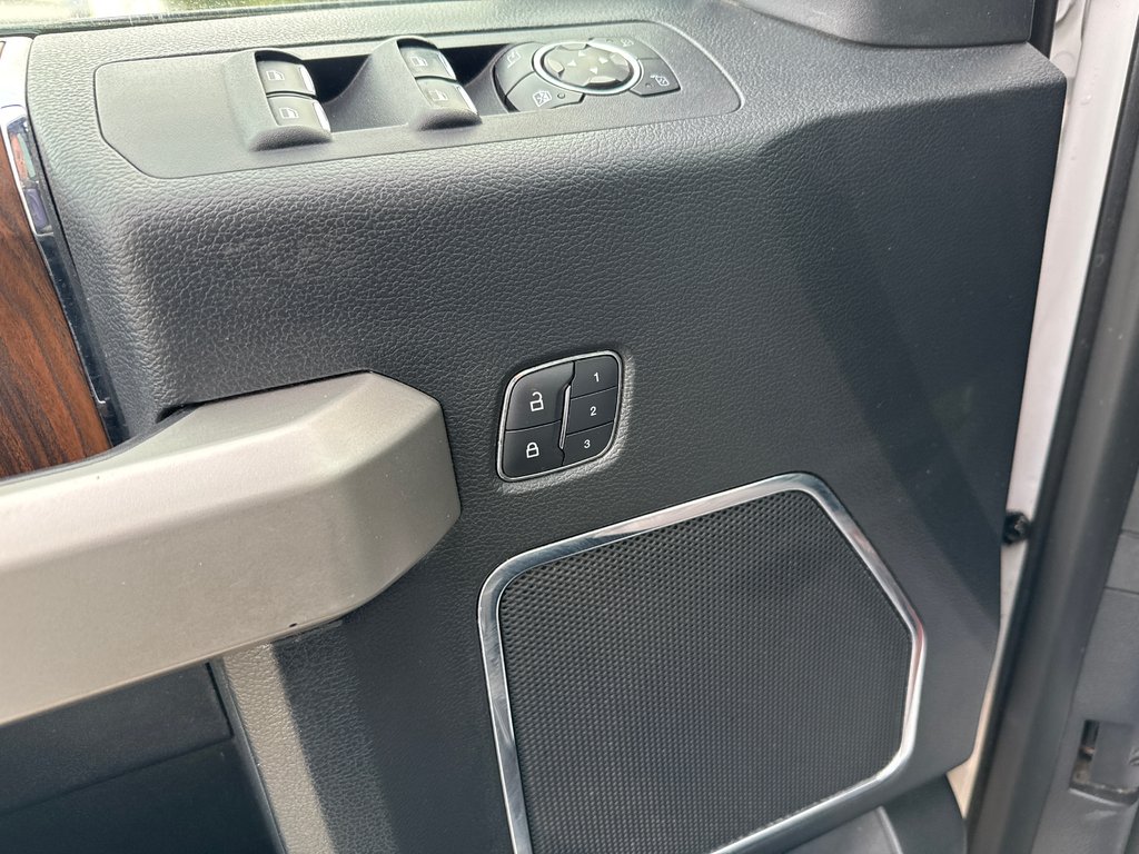 2015 Ford F-150 Lariat in Sussex, New Brunswick - 30 - w1024h768px