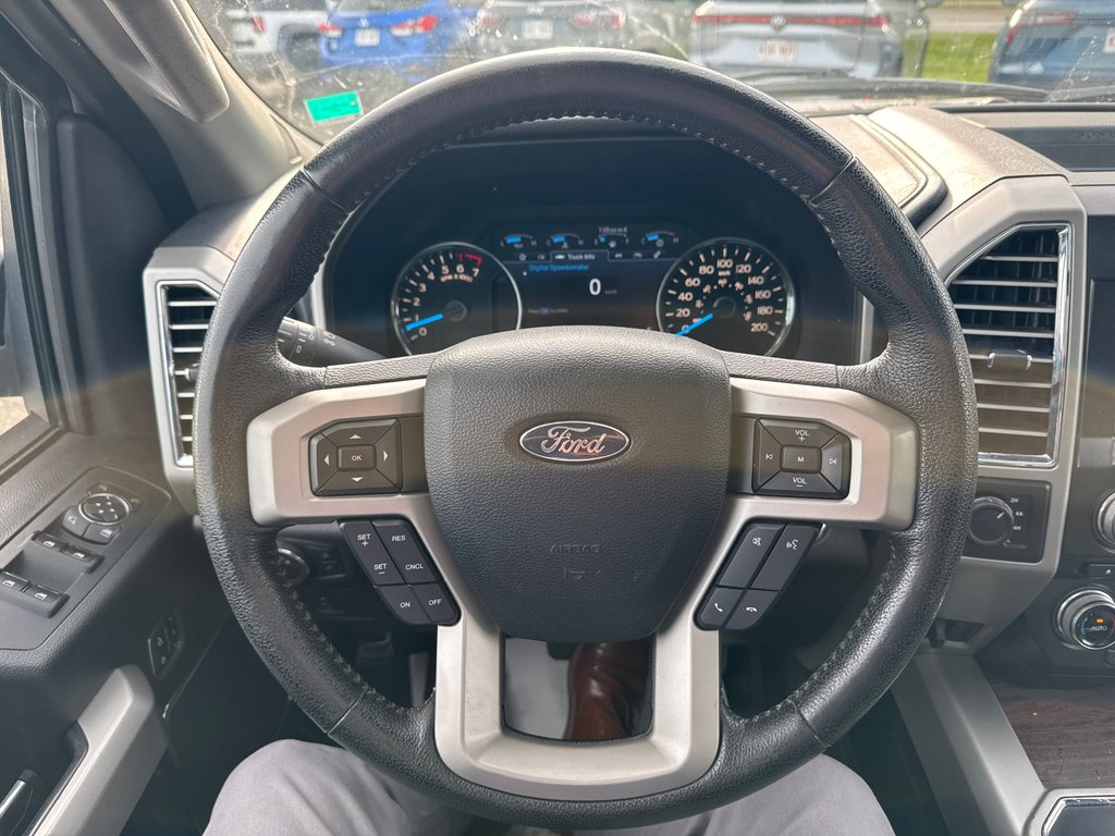 2015 Ford F-150 Lariat in Sussex, New Brunswick - 25 - w1024h768px