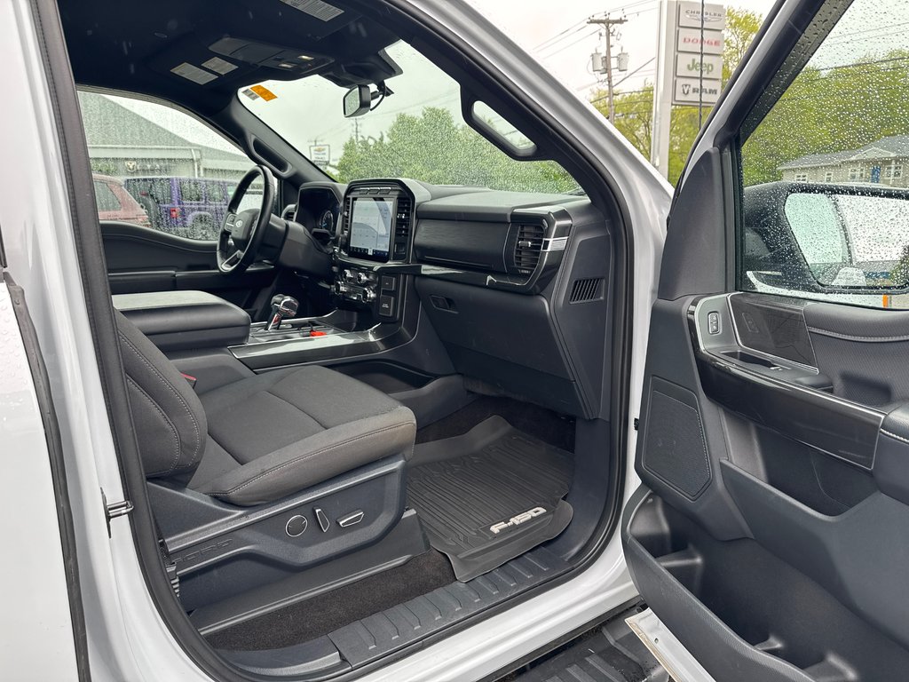 2021 Ford F-150 XLT in Sussex, New Brunswick - 12 - w1024h768px