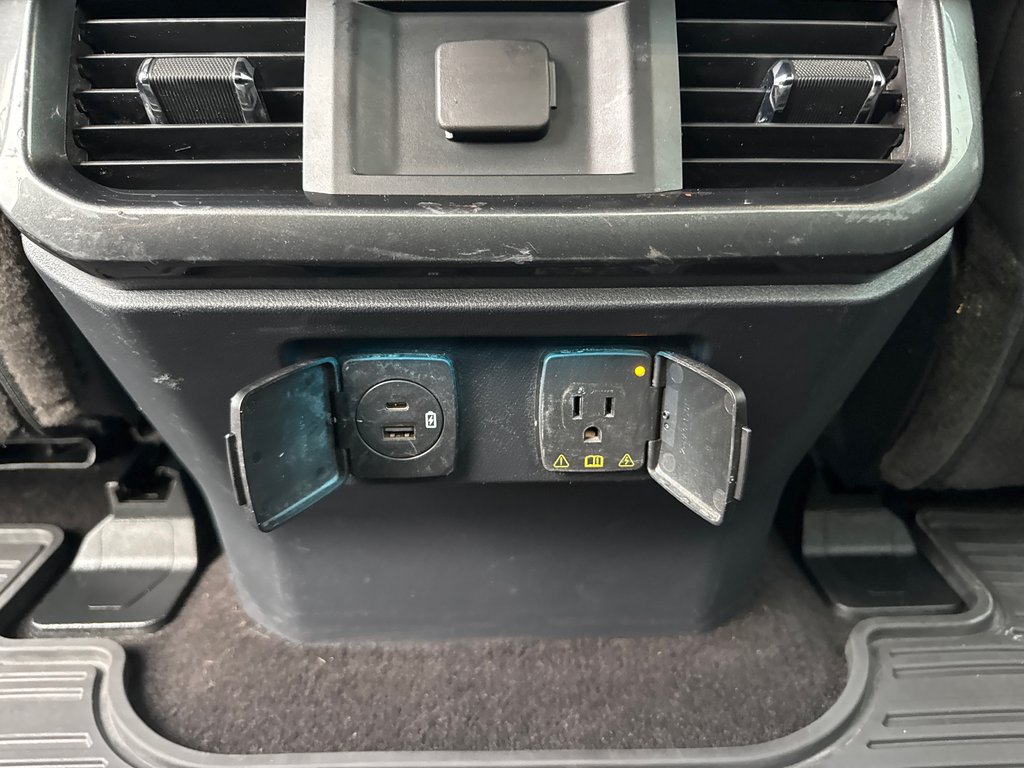 2022 Ford F-150 XLT w/ FX4 in Sussex, New Brunswick - 41 - w1024h768px