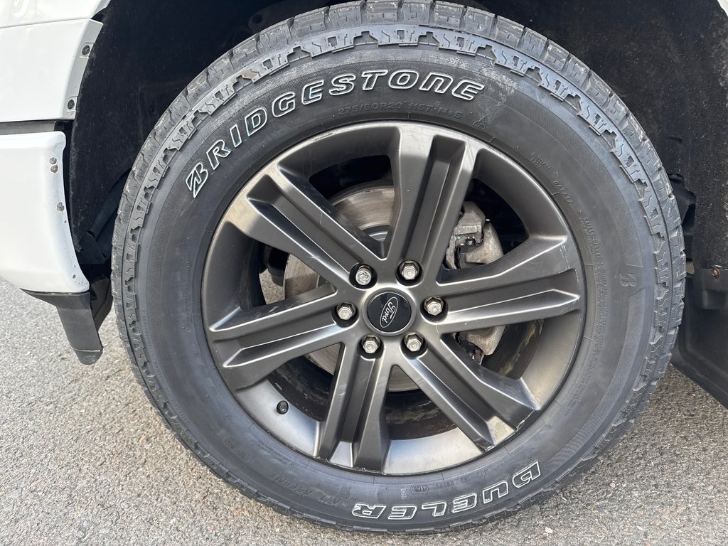 2022 Ford F-150 XLT w/ FX4 in Sussex, New Brunswick - 16 - w1024h768px