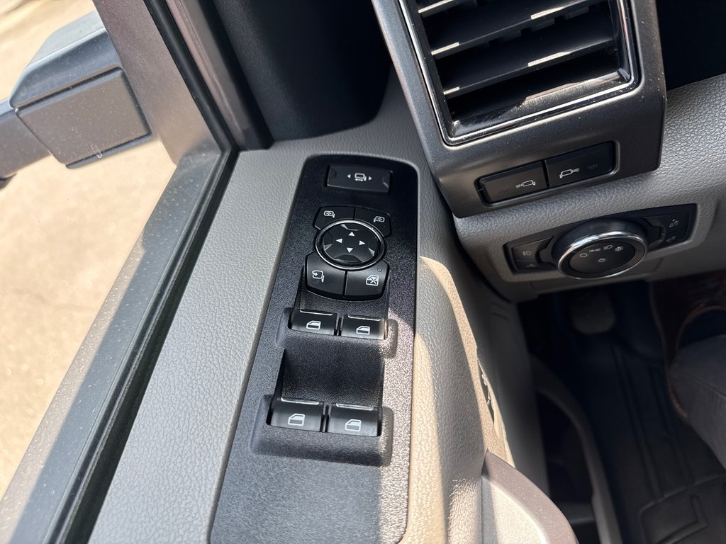 2021 Ford Super Duty F-250 SRW XLT in Sussex, New Brunswick - 19 - w1024h768px