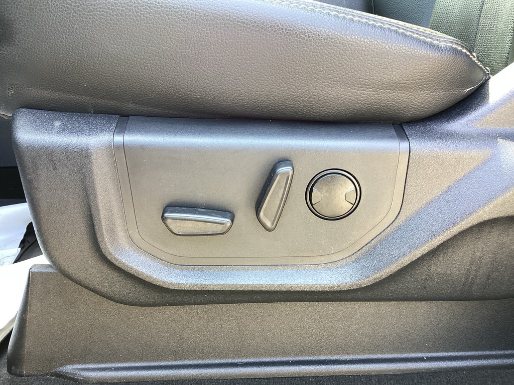 2022 Ford SUPER DUTY F-250 SRW XLT in Saint John, New Brunswick - 14 - w1024h768px