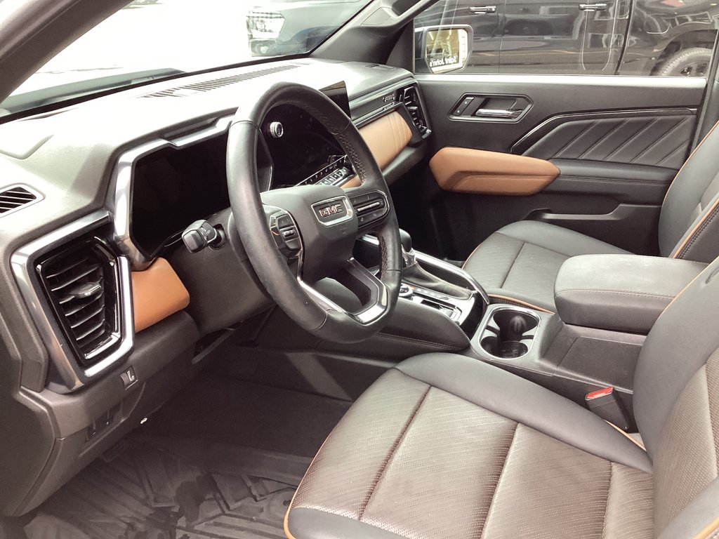 2025 GMC CANYON AT4 in Saint John, New Brunswick - 8 - w1024h768px