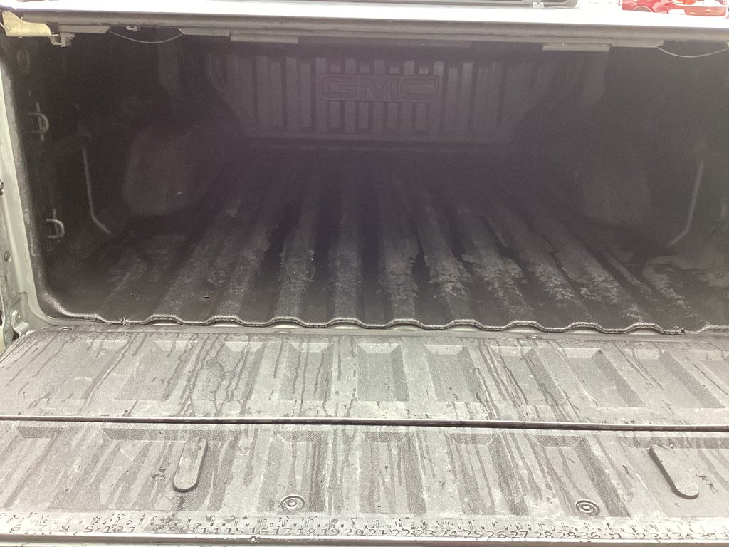 2025 GMC CANYON AT4 in Saint John, New Brunswick - 17 - w1024h768px