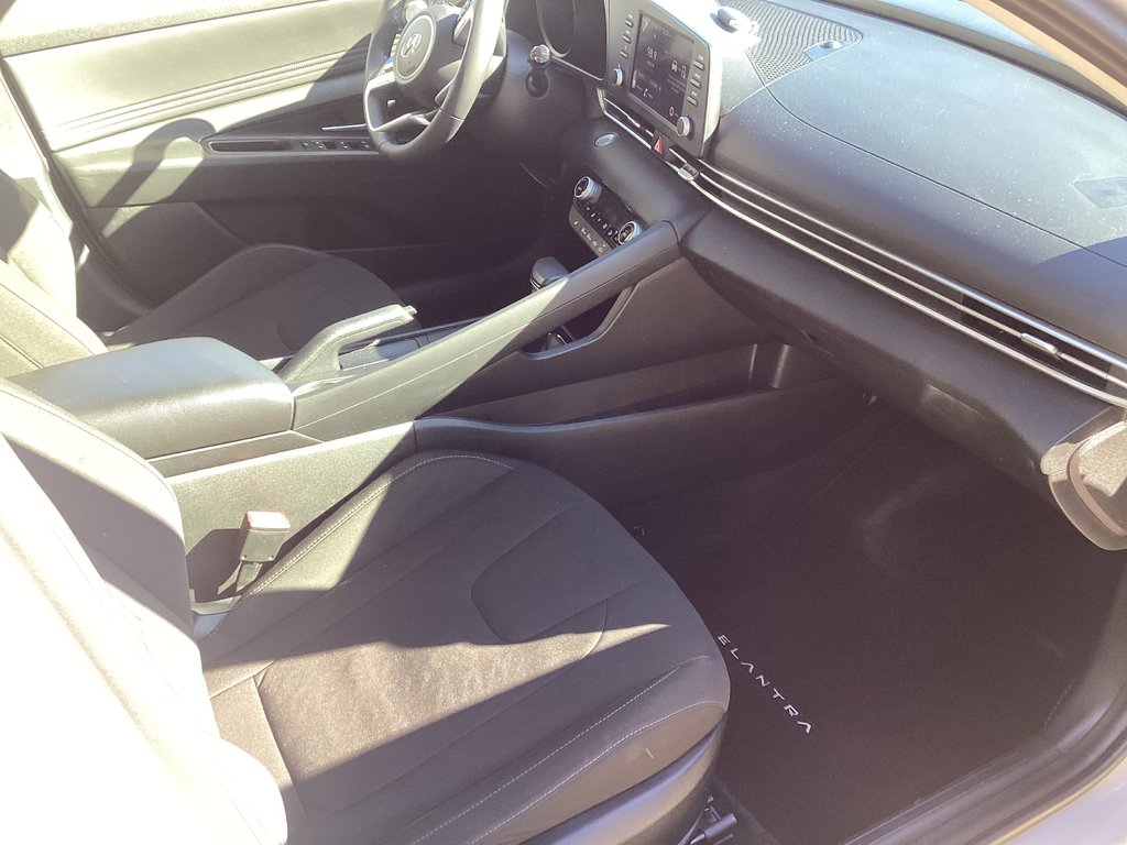 2021 Hyundai ELANTRA PREFERRED in Saint John, New Brunswick - 8 - w1024h768px