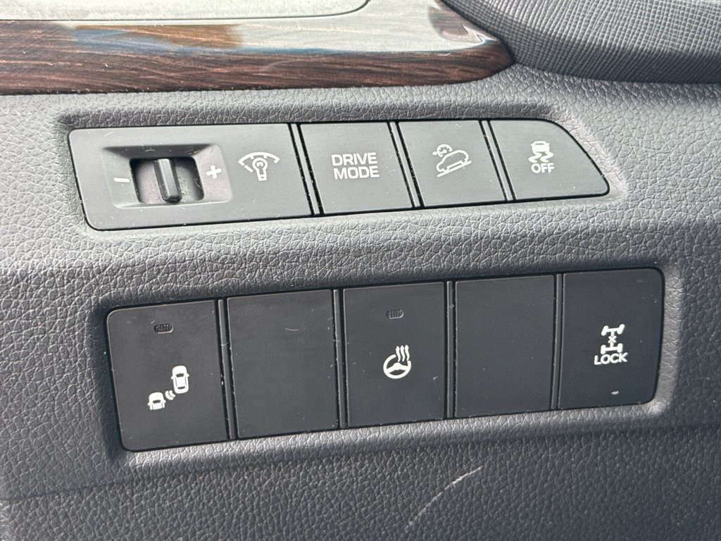 2018 Hyundai Santa Fe Sport Limited in Sussex, New Brunswick - 28 - w1024h768px