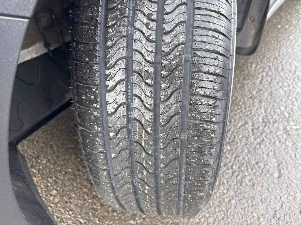 2018 Hyundai Santa Fe Sport Limited in Sussex, New Brunswick - 14 - w1024h768px