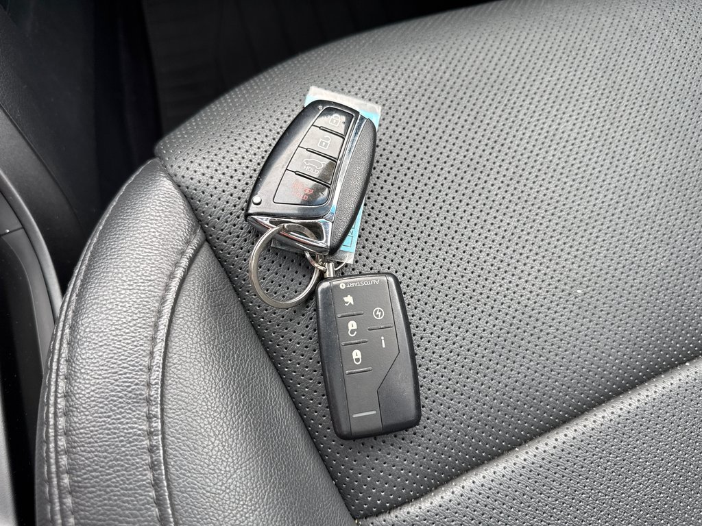 2018 Hyundai Santa Fe Sport Limited in Sussex, New Brunswick - 35 - w1024h768px