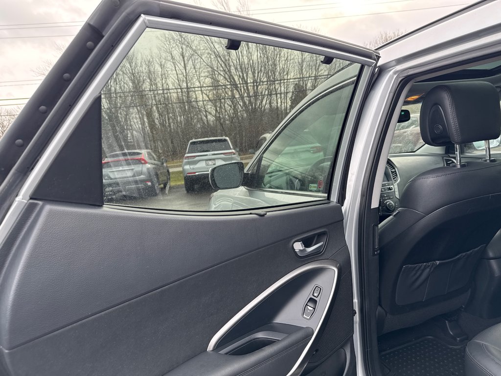 2018 Hyundai Santa Fe Sport Limited in Sussex, New Brunswick - 37 - w1024h768px