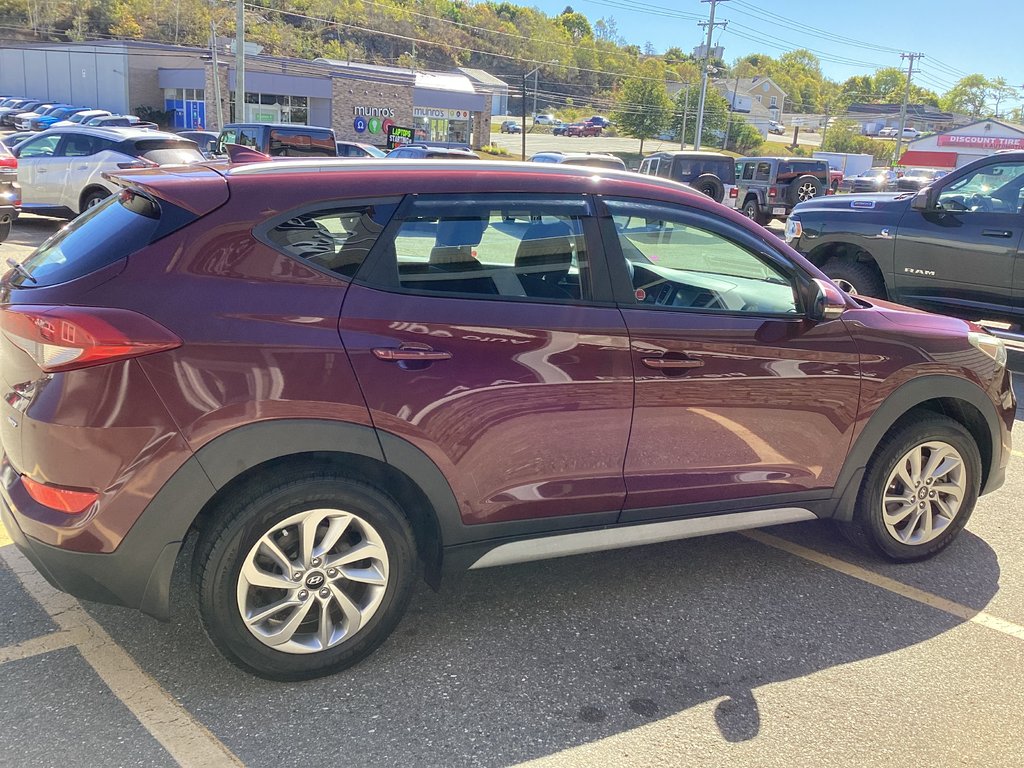 2018 Hyundai Tucson PREMIUM in Saint John, New Brunswick - 24 - w1024h768px
