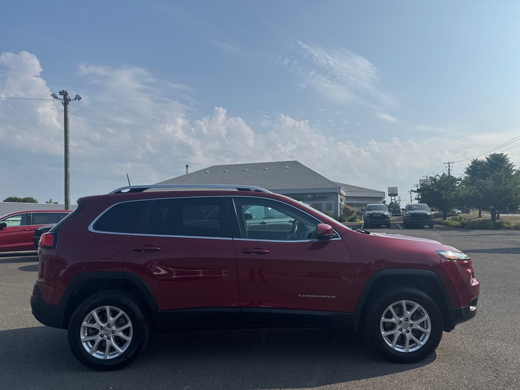 2017 Jeep Cherokee North in Sussex, New Brunswick - 8 - w1024h768px