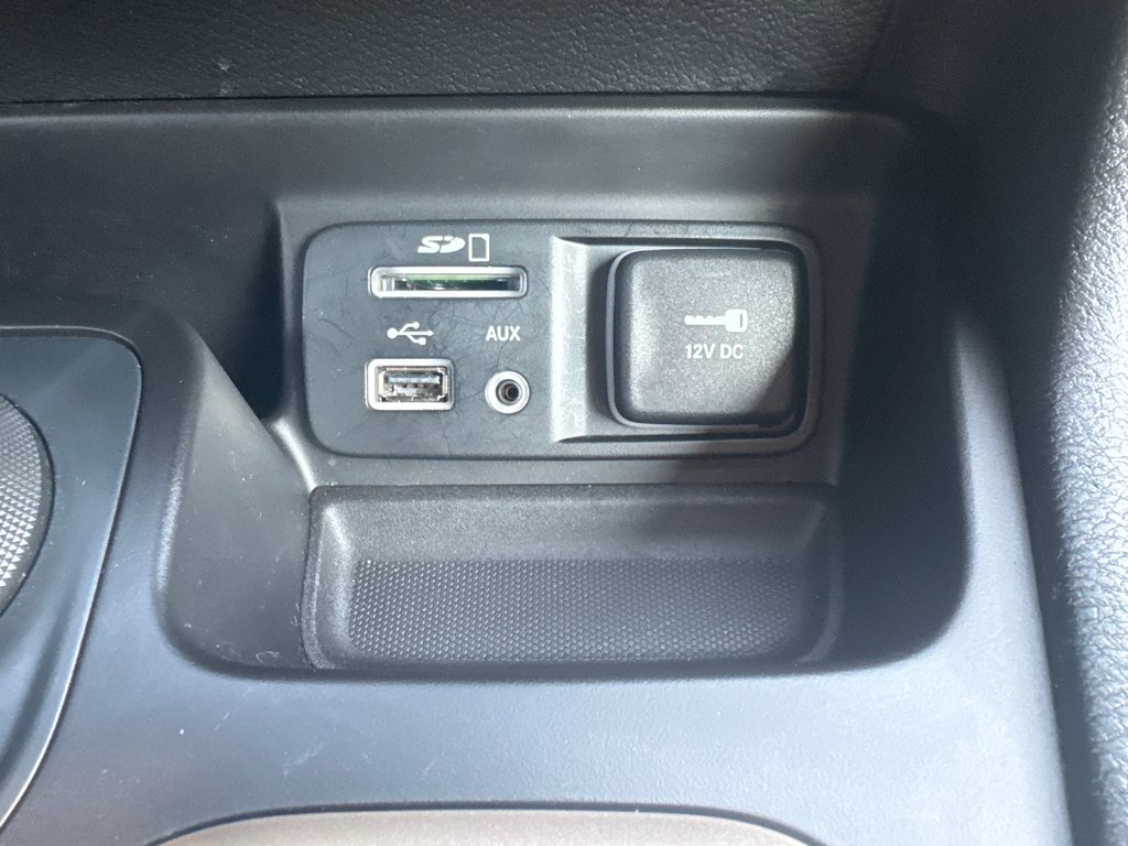 2017 Jeep Cherokee North in Sussex, New Brunswick - 25 - w1024h768px