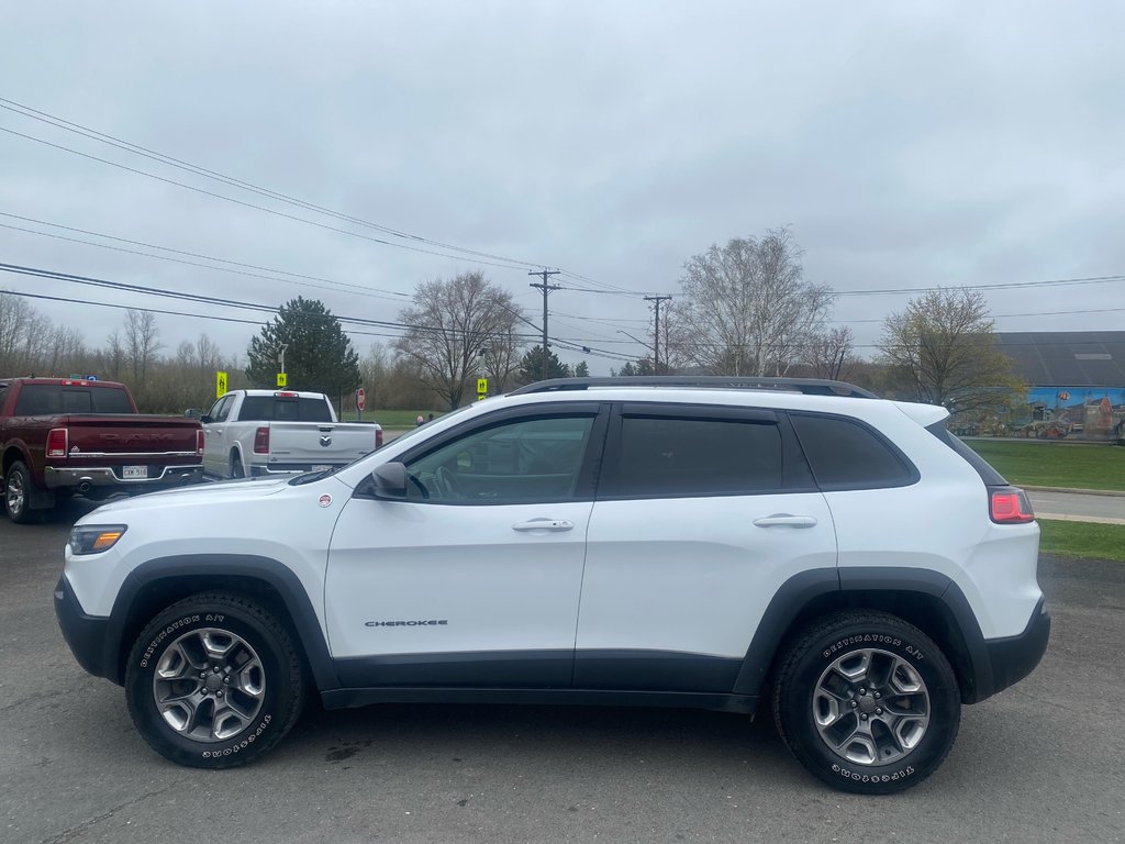 2019  Cherokee TRAILHAWK in Sussex, New Brunswick - 2 - w1024h768px