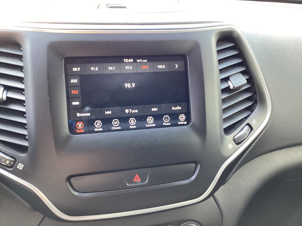 2020 Jeep CHEROKEE SPORT in Saint John, New Brunswick - 17 - w1024h768px