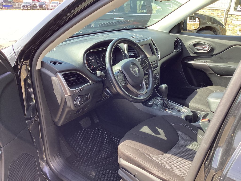 2020 Jeep CHEROKEE SPORT in Saint John, New Brunswick - 8 - w1024h768px