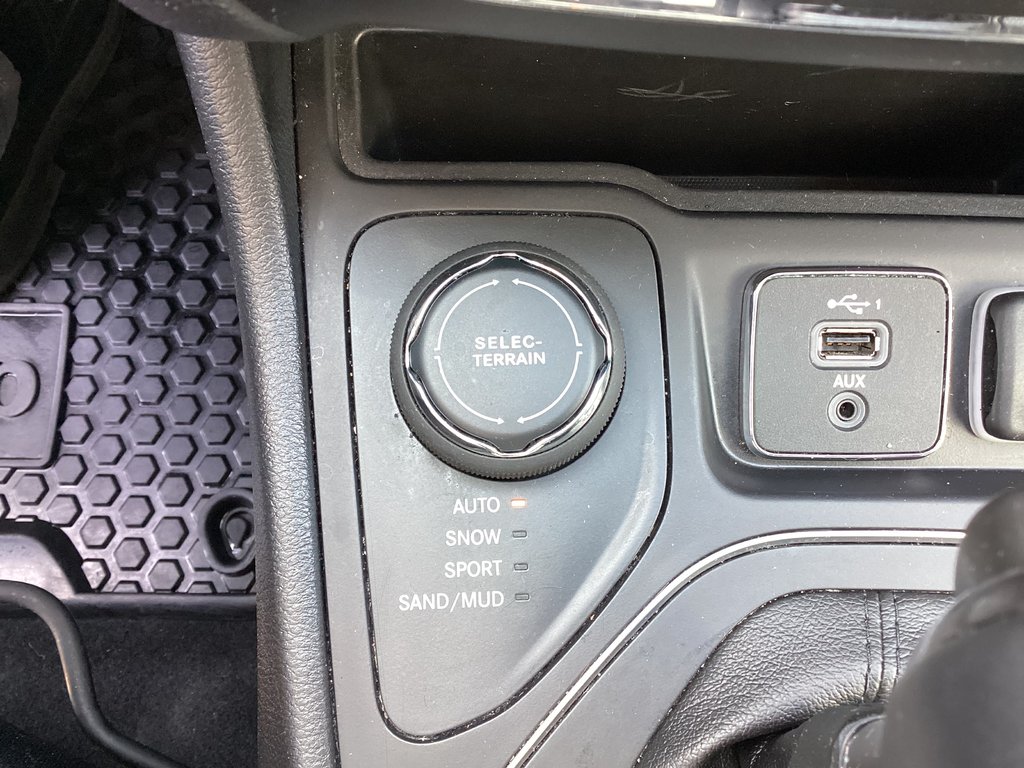 2020 Jeep CHEROKEE SPORT in Saint John, New Brunswick - 19 - w1024h768px