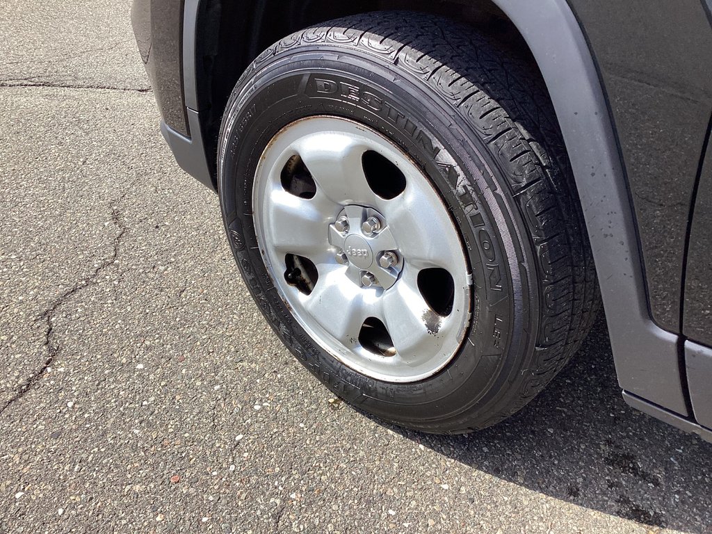 2020 Jeep CHEROKEE SPORT in Saint John, New Brunswick - 7 - w1024h768px