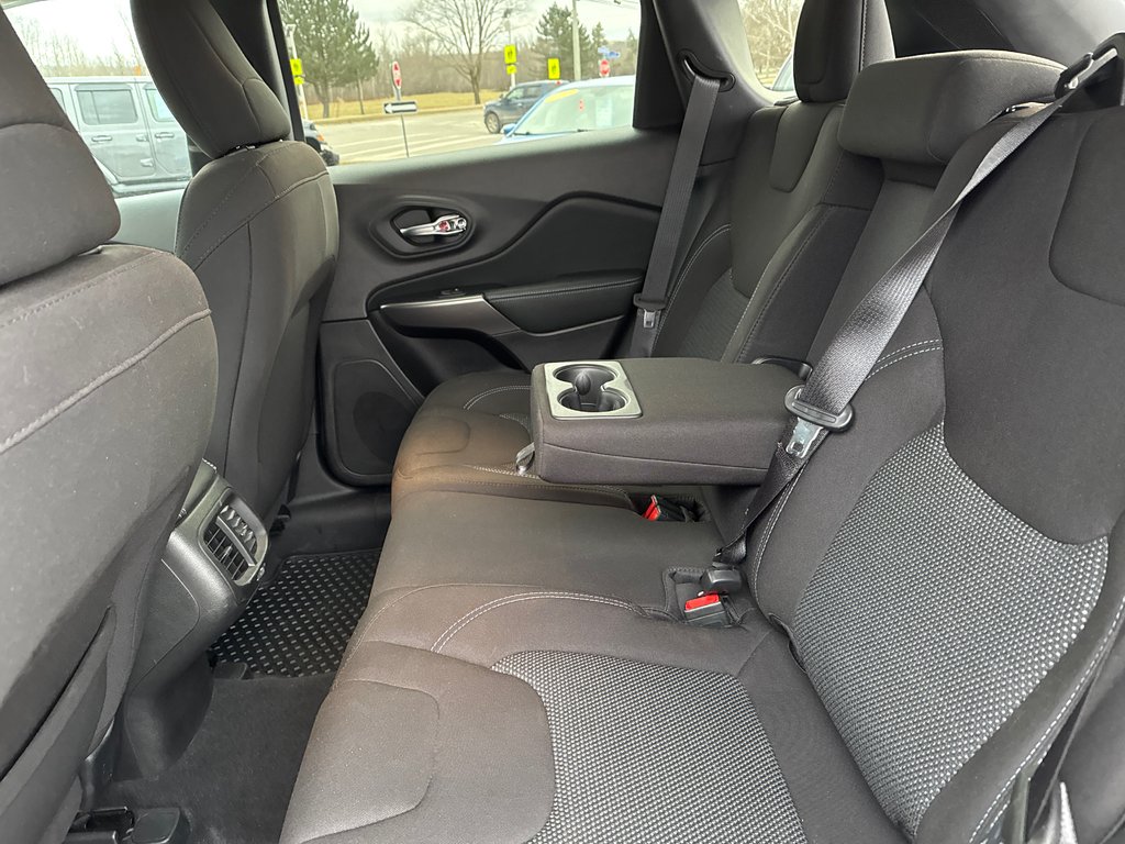 2021 Jeep Cherokee SPORT in Sussex, New Brunswick - 29 - w1024h768px