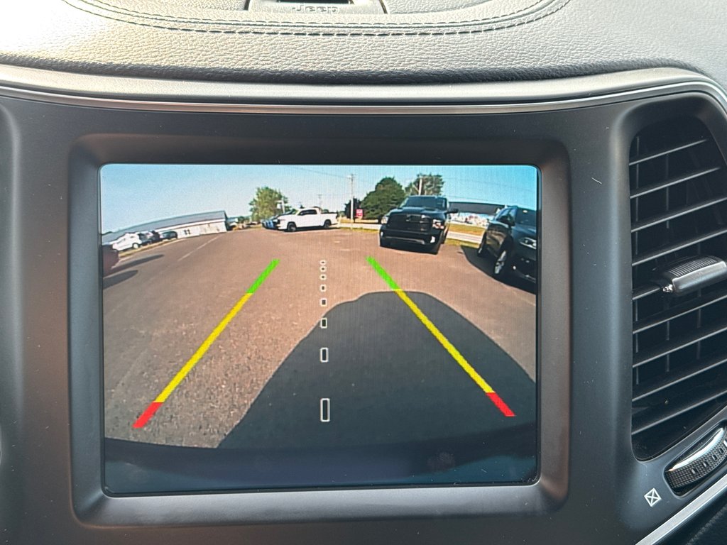 2021 Jeep Cherokee Altitude in Sussex, New Brunswick - 33 - w1024h768px