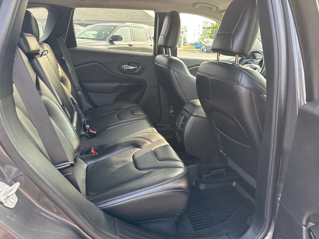 2021 Jeep Cherokee Altitude in Sussex, New Brunswick - 36 - w1024h768px