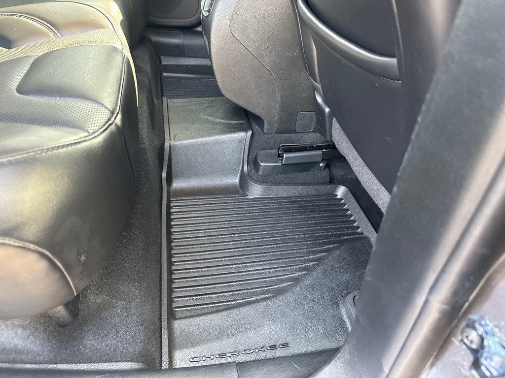 2021 Jeep Cherokee Altitude in Sussex, New Brunswick - 38 - w1024h768px