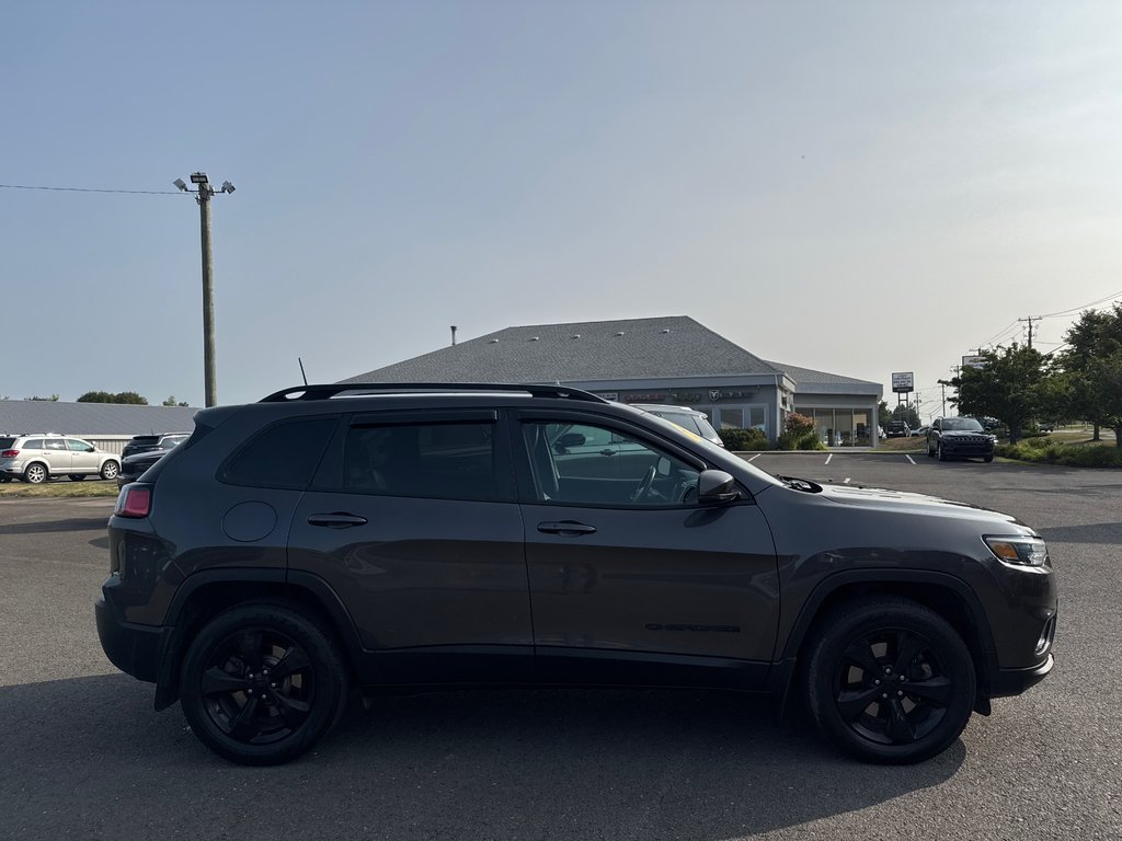 2021 Jeep Cherokee Altitude in Sussex, New Brunswick - 7 - w1024h768px