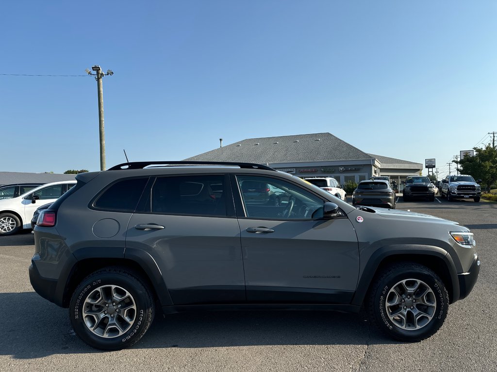 Cherokee TRAILHAWK 2022 à Sussex, Nouveau-Brunswick - 8 - w1024h768px